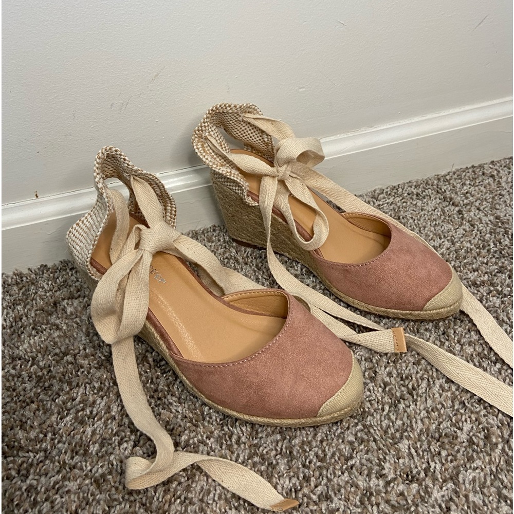 Mini wedge sandals